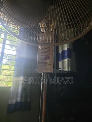 Heemel Stand Fan