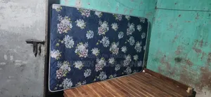নতুন চৌকি এবং ম্যাট্রেস