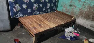 নতুন চৌকি এবং ম্যাট্রেস