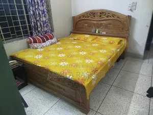 6/7 Feet Semi Box Segun Wood Bed with Mattress and Quilt for Sale