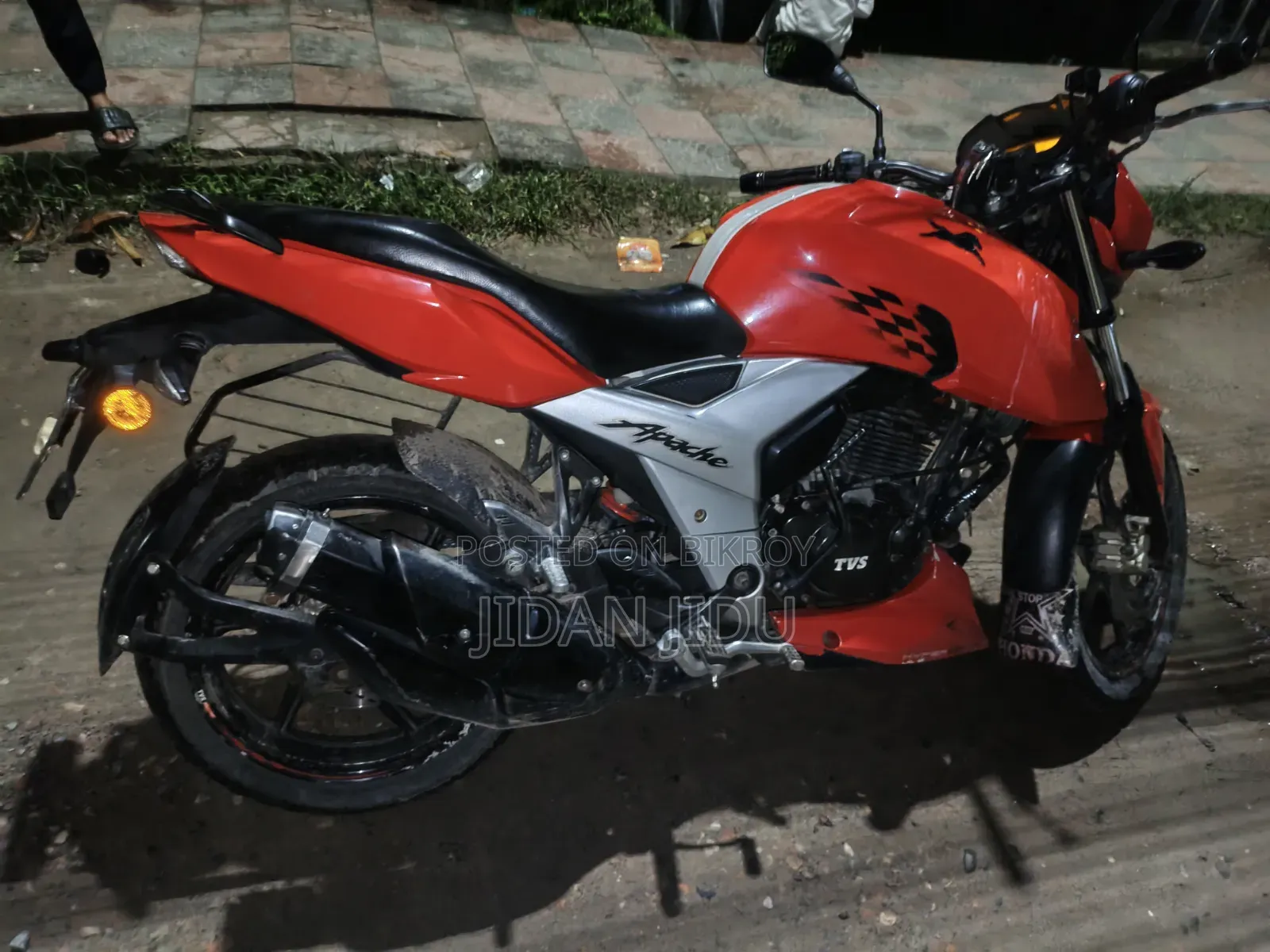 TVS Apache 160 4V 2019 Red
