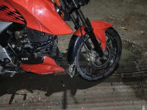 TVS Apache 160 4V 2019 Red