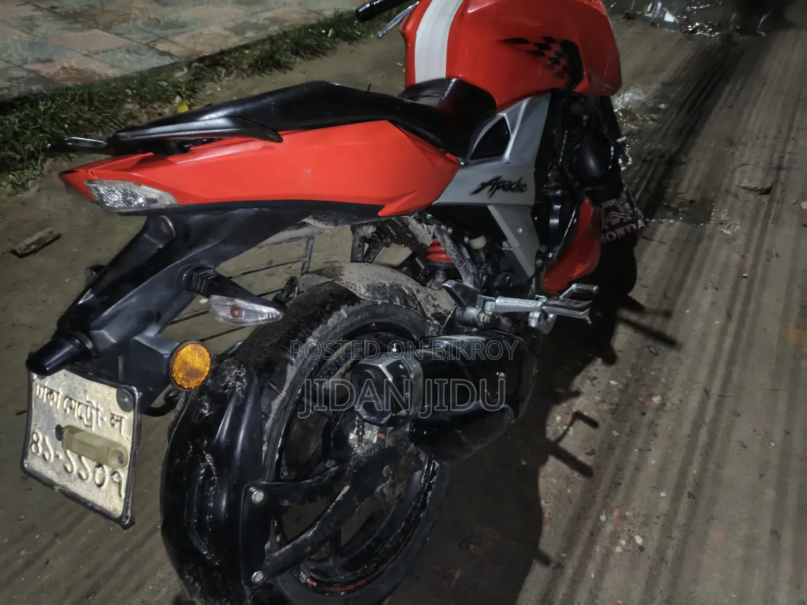 TVS Apache 160 4V 2019 Red
