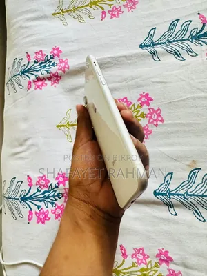 Apple iPhone XR 128 GB White