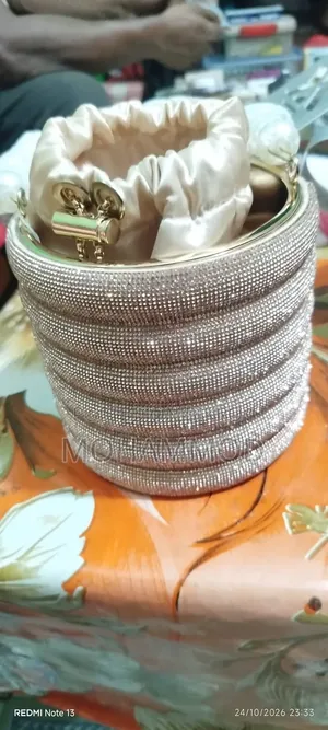 পার্টি ব্যাগ