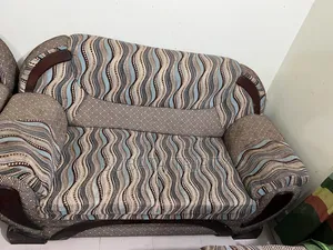 ব্যবহৃত সোফা (শাড়ি রেইনট্রি কাঠ)