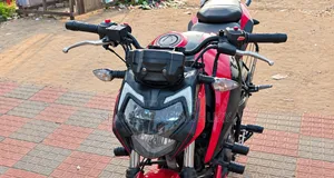 টিভিএস আপাচে আরটিআর ১৬০ ৪ভি ২০২১ লাল
