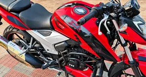 TVS Apache RTR 160 4V 2021 Red
