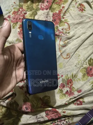 Vivo Y11 32 GB Blue