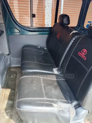 টয়োটা হাইএস ২০০৫ সবুজ
