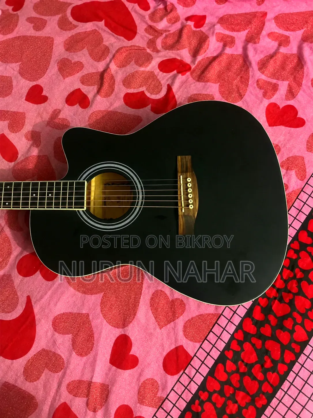 Used Acoustic Guitar for Sale