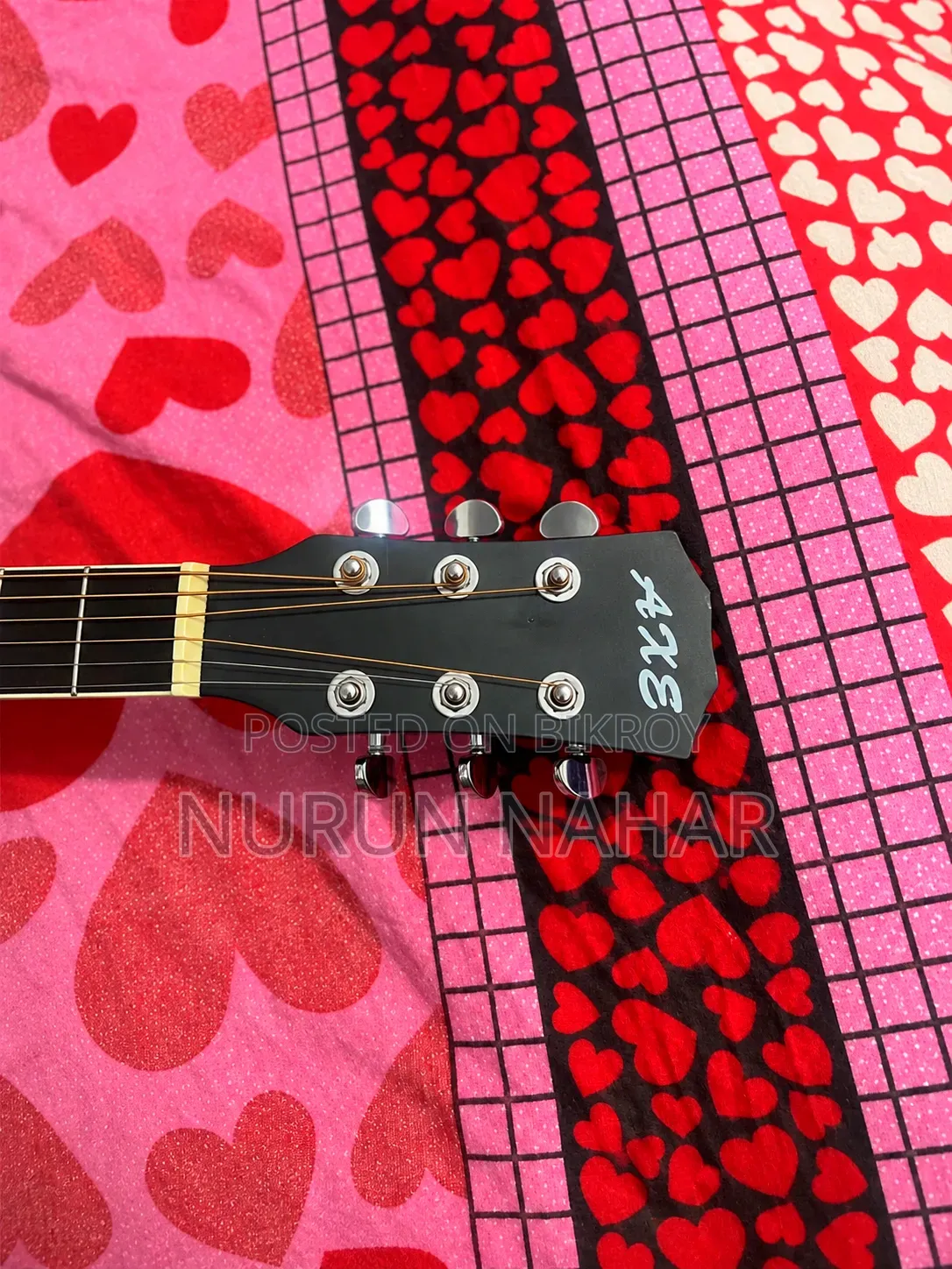 Used Acoustic Guitar for Sale