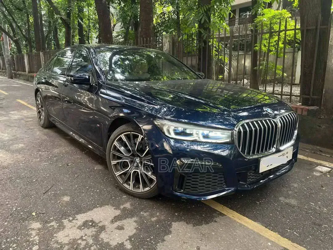 BMW 7 Series 745Le 2019 Blue