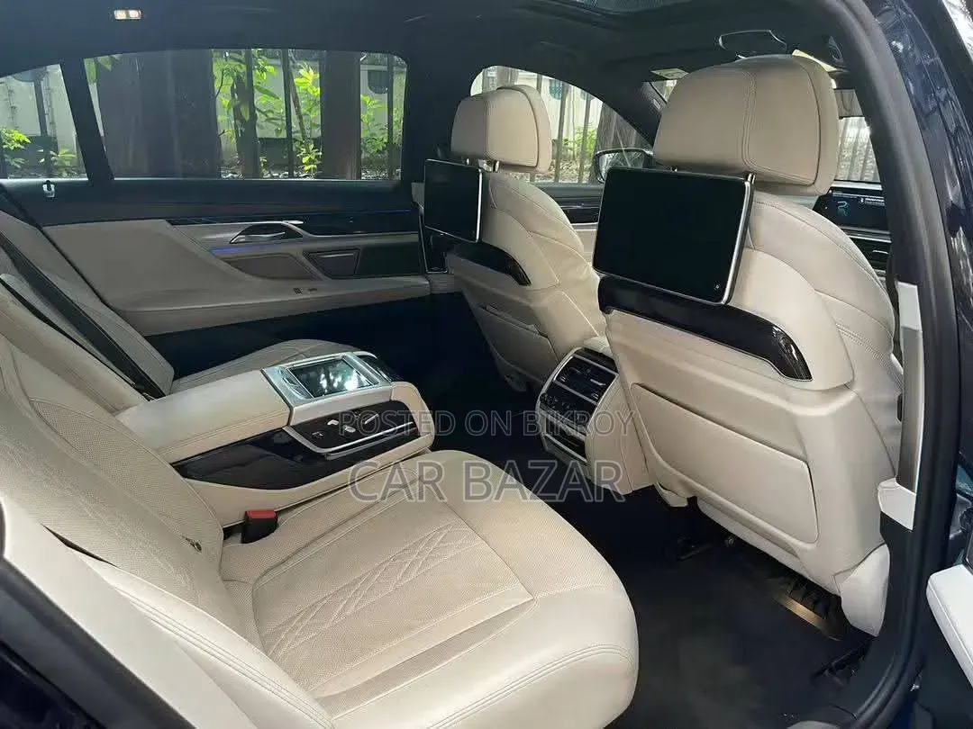 BMW 7 Series 745Le 2019 Blue