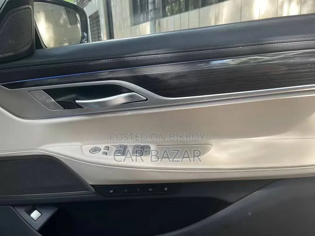 BMW 7 Series 745Le 2019 Blue