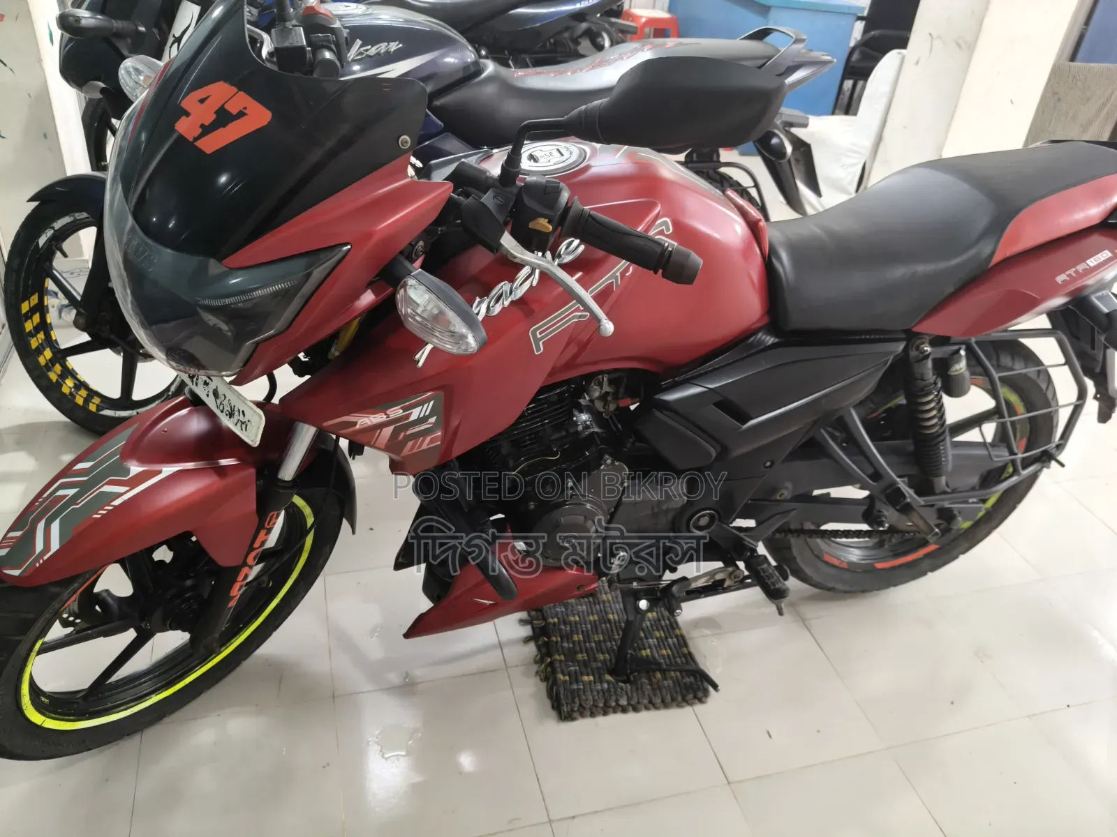 TVS Apache RTR 160 2V 2016 Red