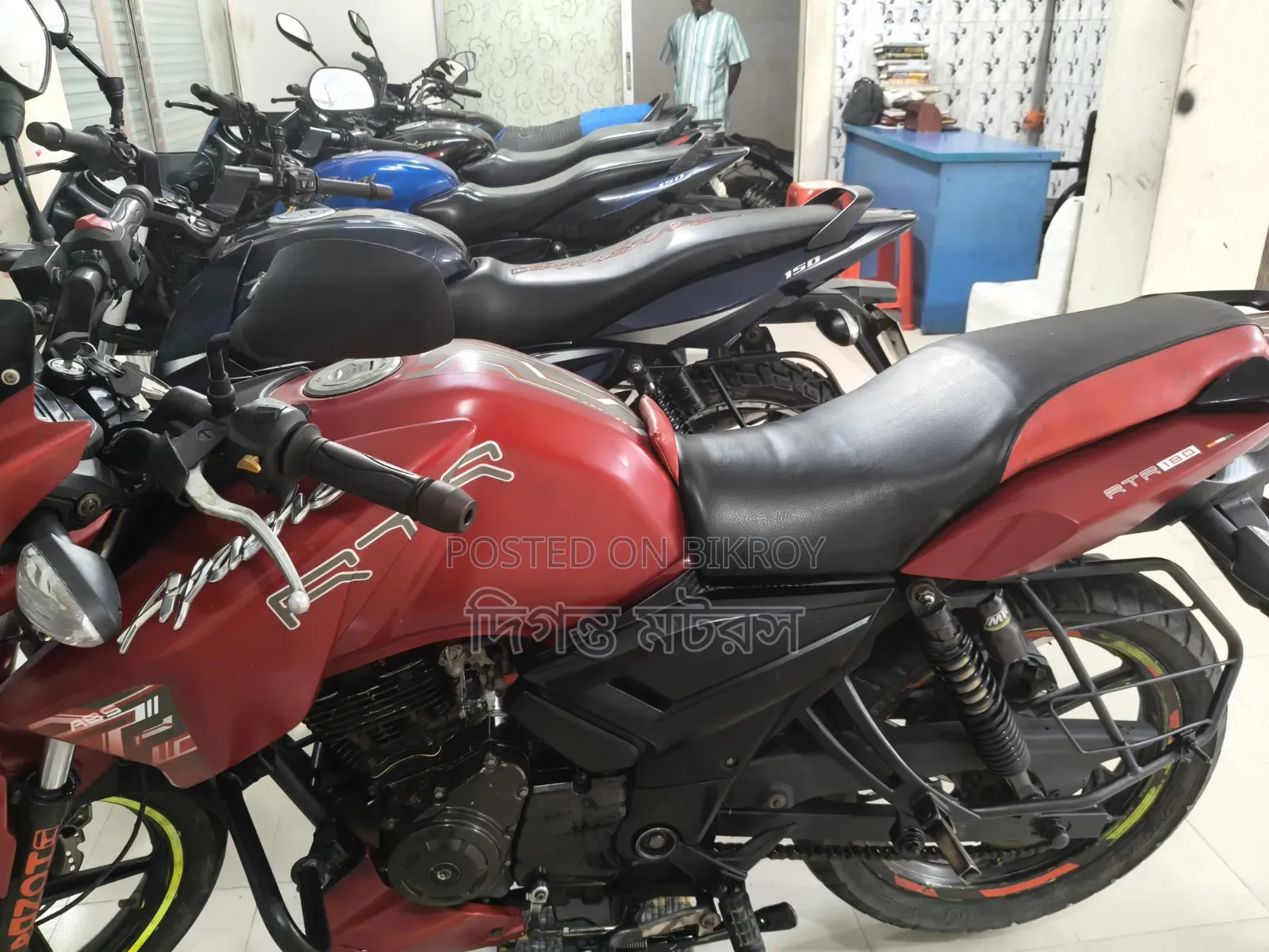 TVS Apache RTR 160 2V 2016 Red