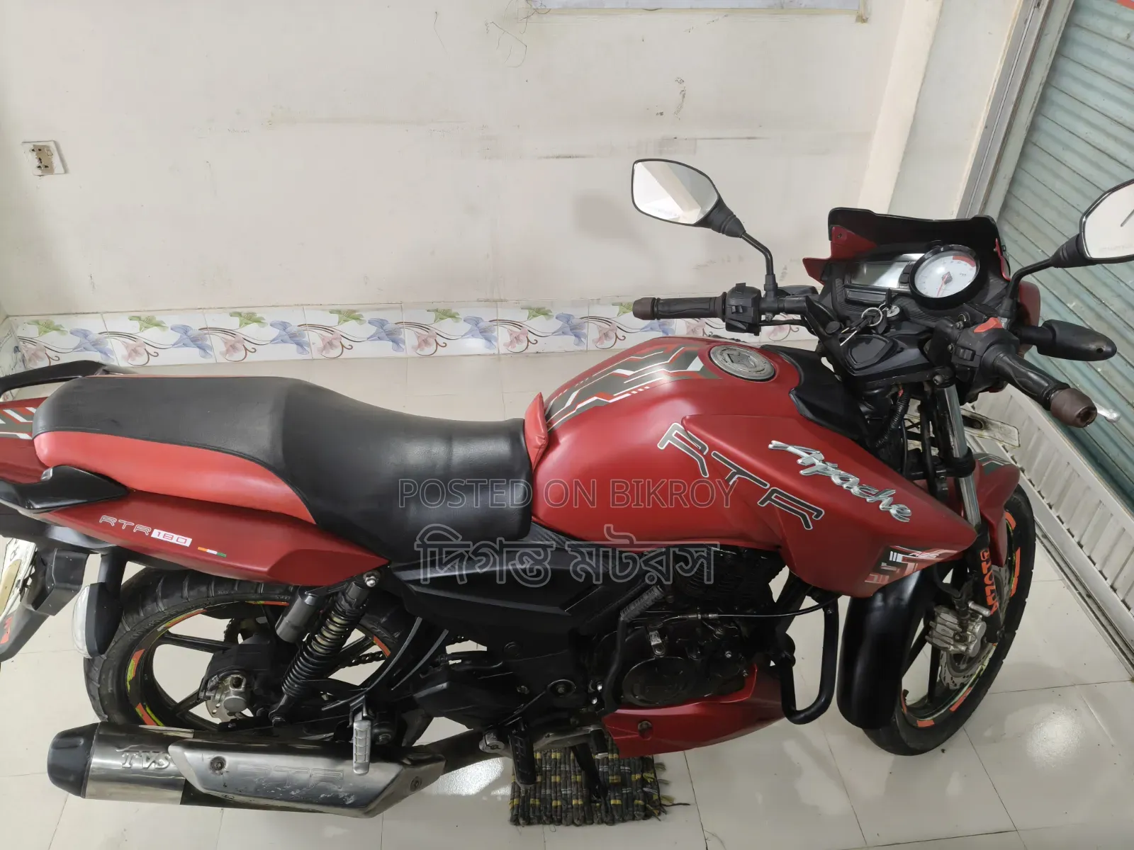 TVS Apache RTR 160 2V 2016 Red