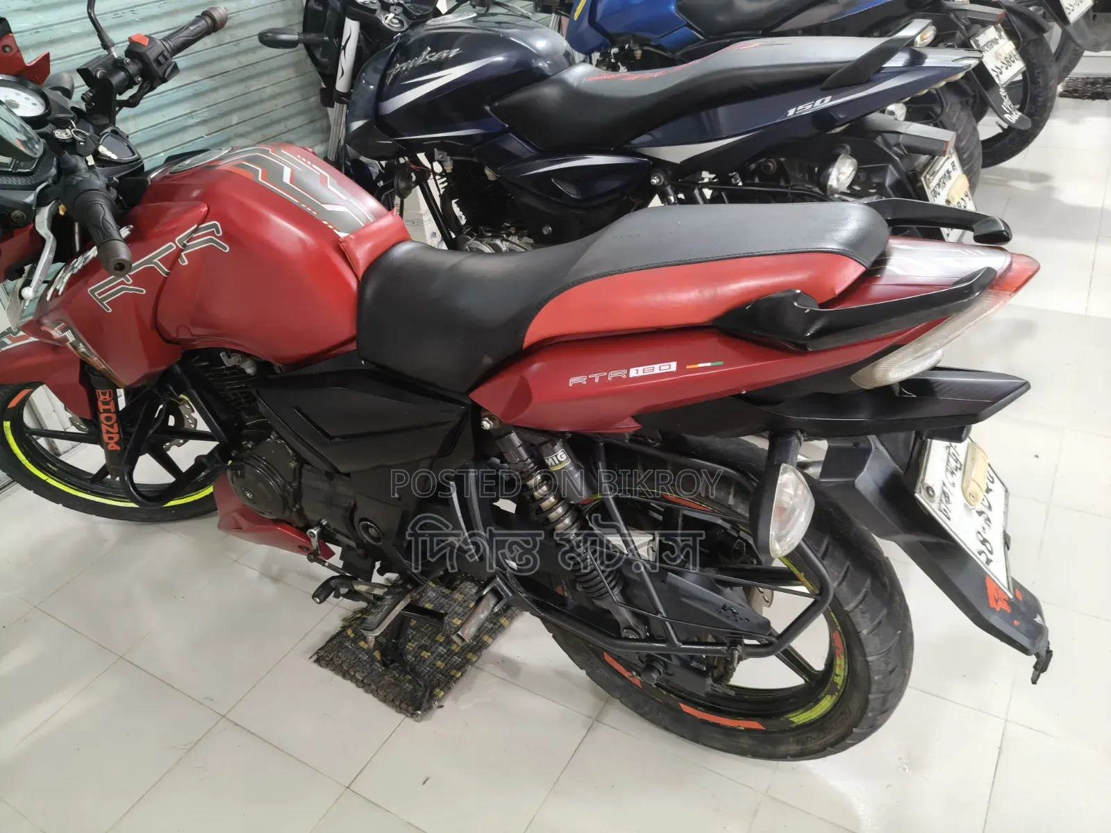 TVS Apache RTR 160 2V 2016 Red