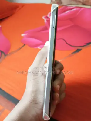 আইটেল এস২৩ ১২৮ জিবি হোয়াইট