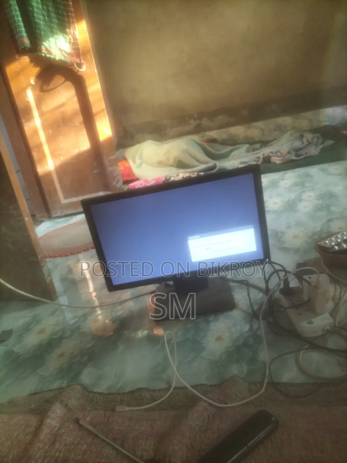 মনিটর একদম ফুল ফ্রেশ
