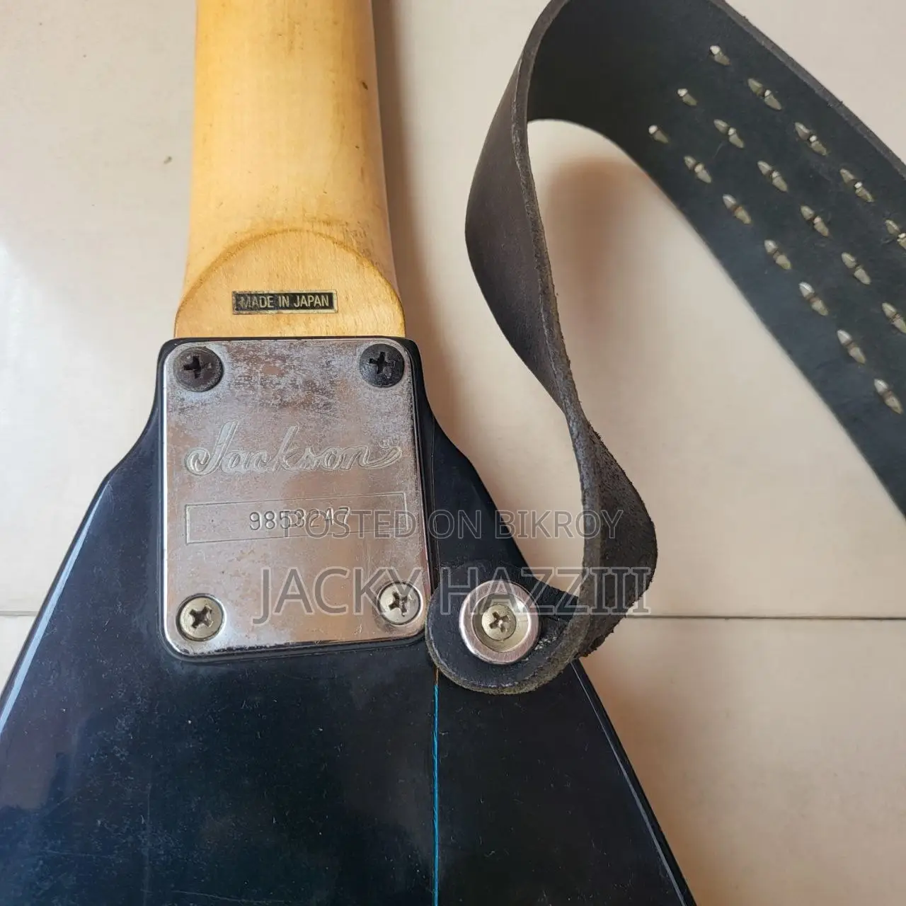 জ্যাকসন র‍্যান্ডি রোডস আরআর৩ (প্রো সিরিজ) - সিরিয়াল নম্বর ৯৮৫৩২৪৭
