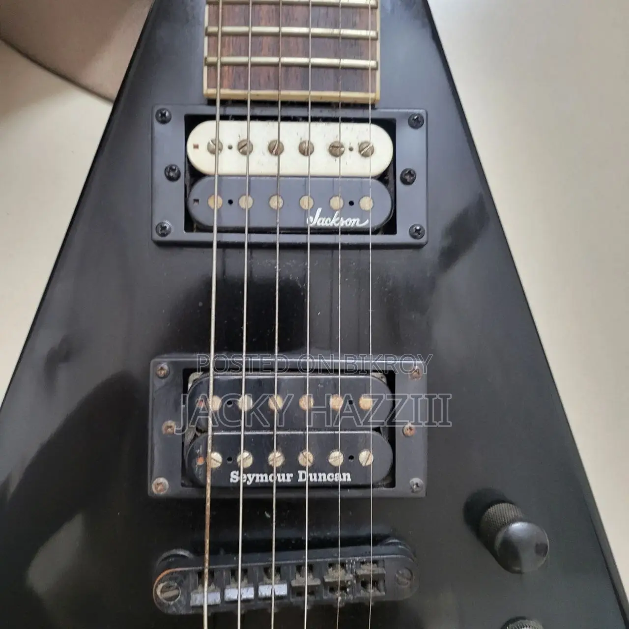 Jackson King v JS Series Rhoads JS32T- Serial Number: CWJ1750119