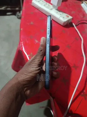 টেকনো স্পার্ক ২০সি ১২৮ জিবি ব্লু