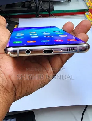 স্যামসাং গ্যালাক্সি এস ১০ ৫জি ৫১২ জিবি কালো