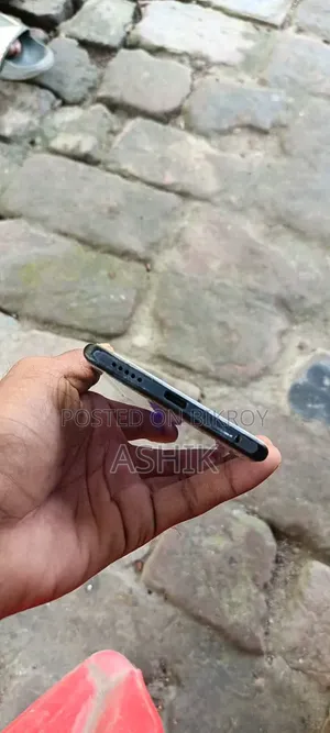 Vivo V27 128 GB Silver