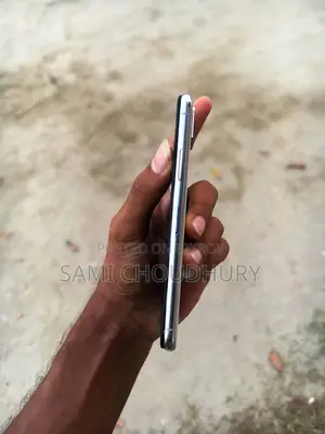 অ্যাপল আইফোন এক্সএস ৬৪ জিবি হোয়াইট