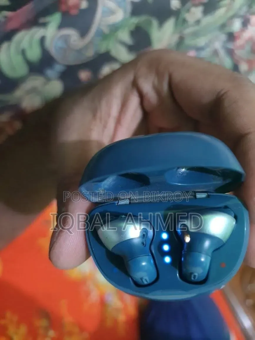 জেবিএল ২২৫টিডব্লিউএস ইয়ারবাডস