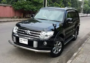 Mitsubishi Pajero 3.0 2010 Black