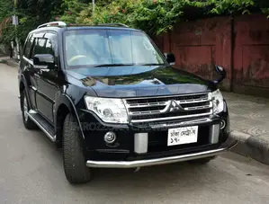 Mitsubishi Pajero 3.0 2010 Black