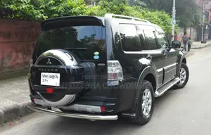 Mitsubishi Pajero 3.0 2010 Black