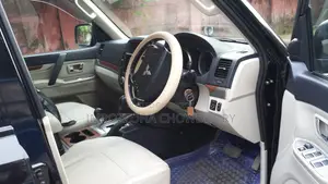 Mitsubishi Pajero 3.0 2010 Black