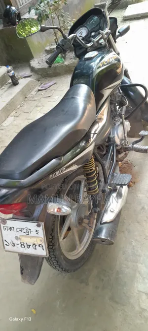 বাজাজ প্লাটিনা ১০০ ২০১৮ কালো