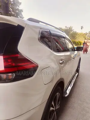 নিসান এক্স-ট্রেইল ২০২০ সাদা