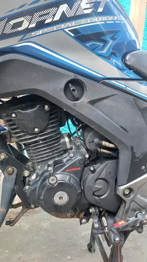 Honda Hornet 2021 Blue
