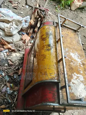 মুদি দোকান বা ডিপার্টমেন্টাল স্টোরের শোকেস