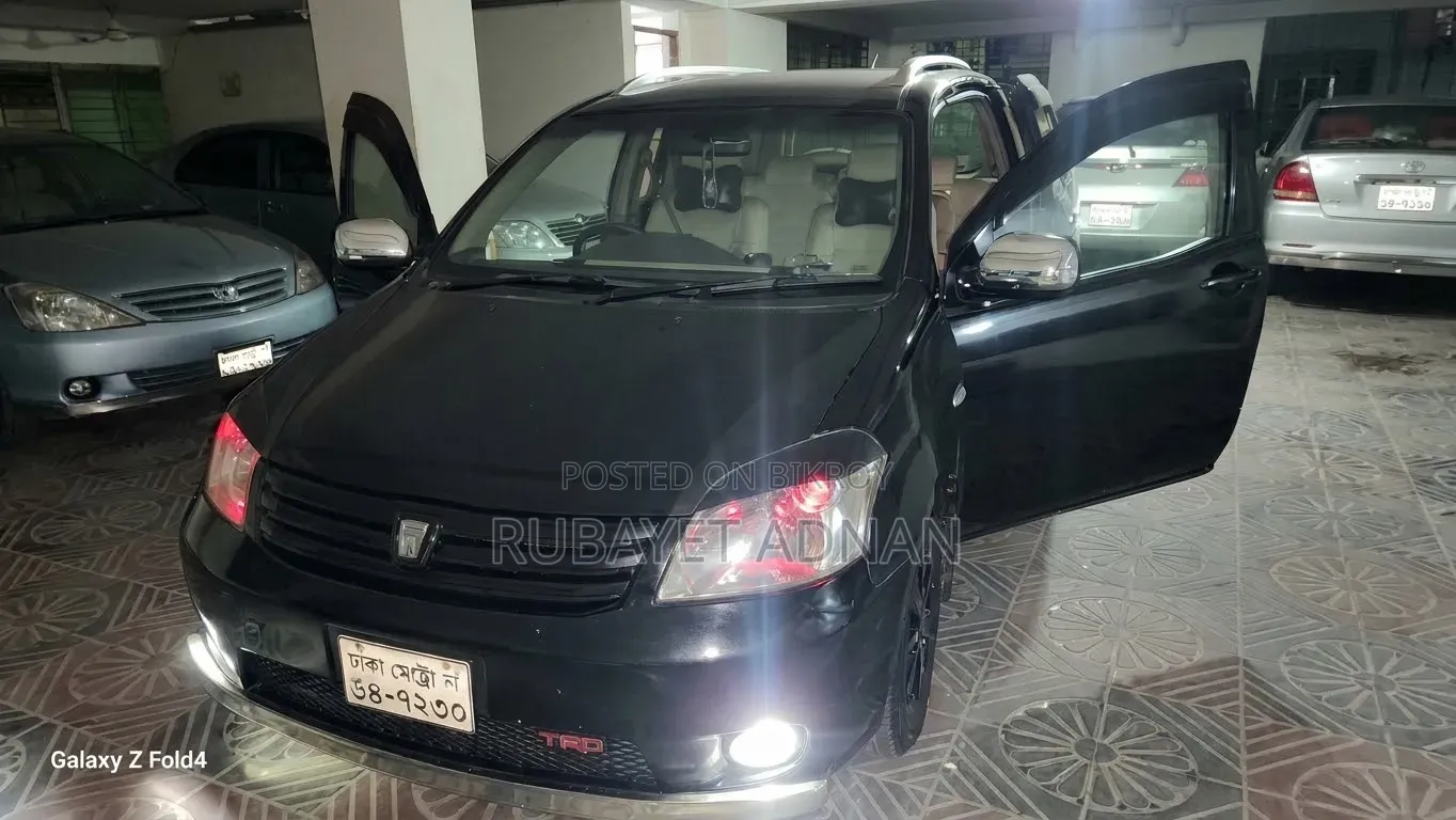 Toyota Raum 2006 Black