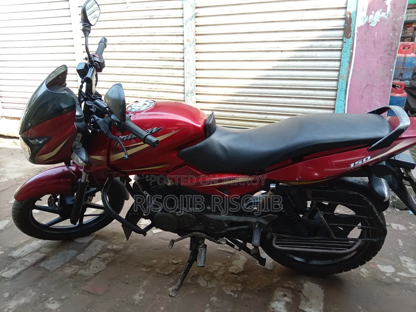 বাজাজ পালসার ১৫০ ২০১১ রেড