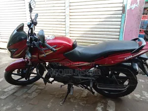 বাজাজ পালসার ১৫০ ২০১১ রেড