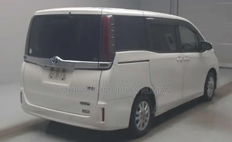 Toyota Noah 2021 Pearl
