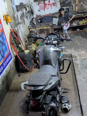 ইয়ামাহা এফজেডএস ভি২ ২০১৭ গ্রে