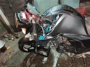 ইয়ামাহা এফজেডএস ভি২ ২০১৭ গ্রে