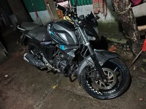 ইয়ামাহা এফজেডএস ভি২ ২০১৭ গ্রে