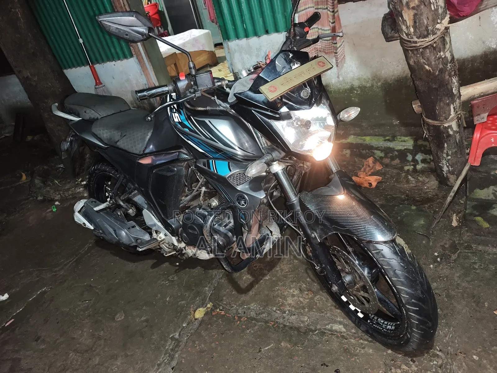 ইয়ামাহা এফজেডএস ভি২ ২০১৭ গ্রে