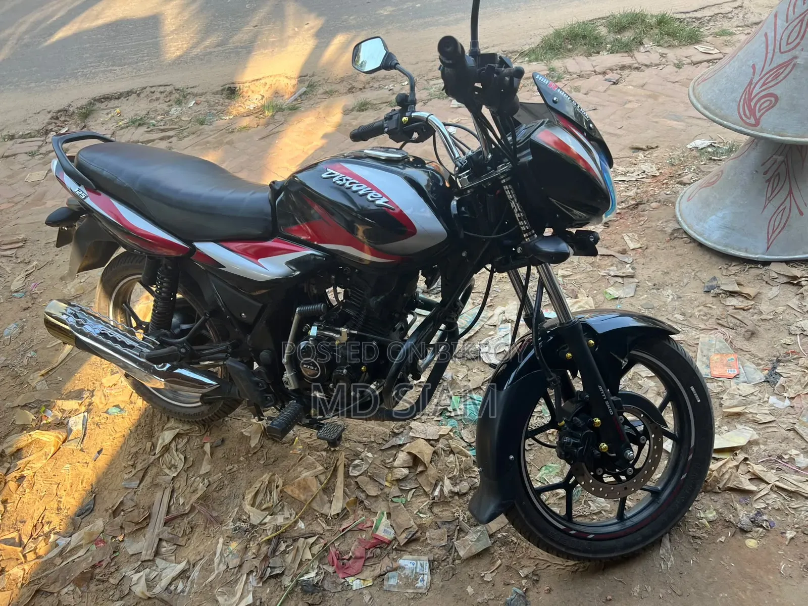 নিউ বাজাজ ডিসকাভার ১২৫ ২০২৫ ব্ল্যাক
