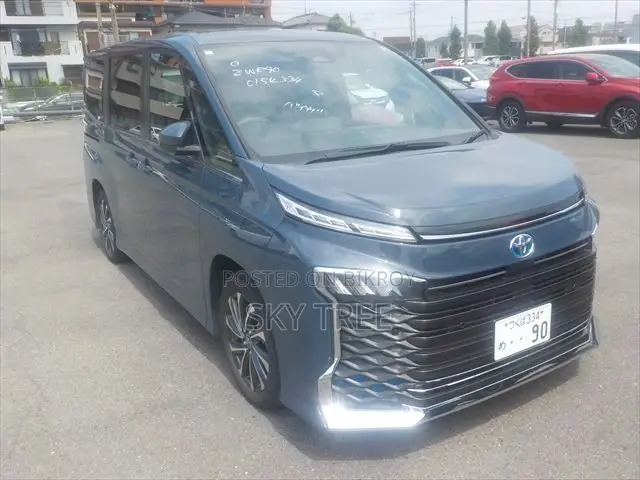 Toyota Voxy 2023 Gray